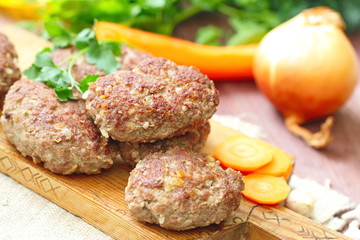 Cutlets with vegetables and herbs