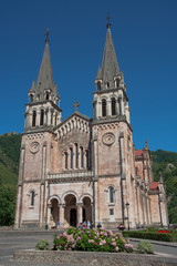 Fototapeta na wymiar Covadonga monastery vertical