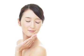 寛ぐ美しい女性