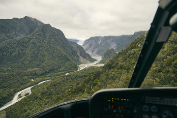 Hubschrauberflug Gebirge Neuseeland