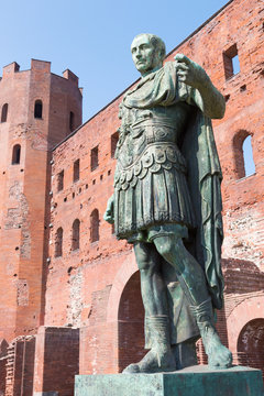 Turin - The statue of Caesar and the The Palatine Gate.