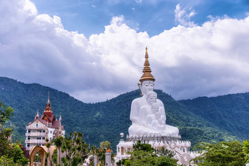 Temple is name Phasornkaew.