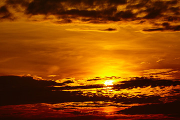 Fototapeta na wymiar sunset sky background. Fiery orange sunset