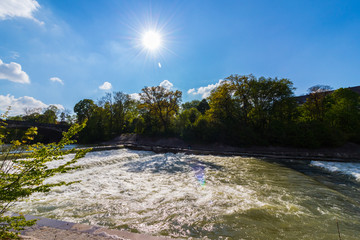 An dem Fluss Isar, München, Deutschland