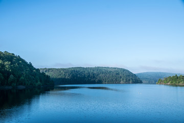 Morgendunst &uuml;ber dem Wasser
