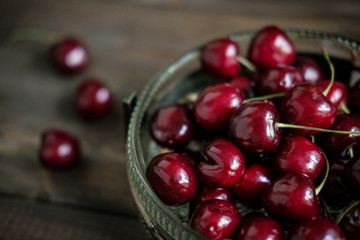 Fototapeta na wymiar Ripe cherries