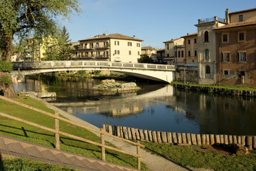 Fototapeta na wymiar Bridge over the Velino river in Rieti