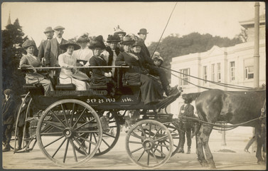 Naklejka premium Horse Drawn Excursion. Date: 1913
