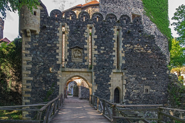 Zamek Grodziec - brama. - obrazy, fototapety, plakaty