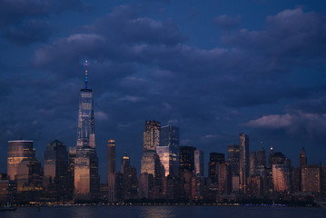Fototapeta na wymiar NYC skyline at sunset