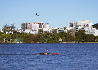 Treino de Remo na Lagoa