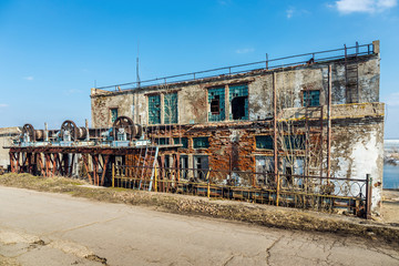 Obraz premium Old abandoned floodgates