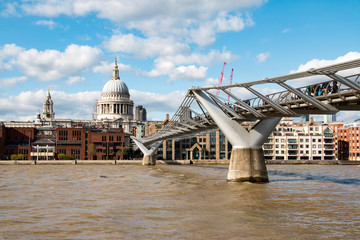 Fototapeta na wymiar The Millennium Bridge, officially known as the London Millennium Footbridge
