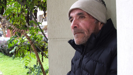 Chilean senior man on the Park