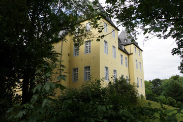 Fototapeta na wymiar Baudenkmal Schloss Alfter