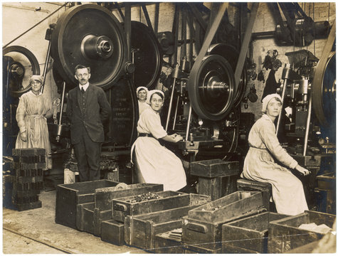 WW1 - Female war workers -  Manchester munitions factory. Date: 1918