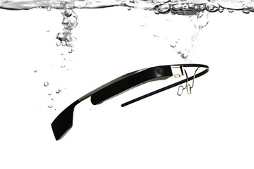 Google Glass under water - obrazy, fototapety, plakaty