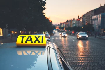 Foto op Plexiglas Taxi car on the city street © Chalabala