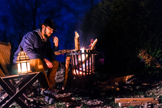 Gedanken am Lagerfeuer. 