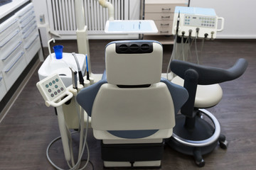  Zahnarzt Behandlungsstuhl