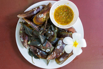 streamed mussels with spicy sauce
