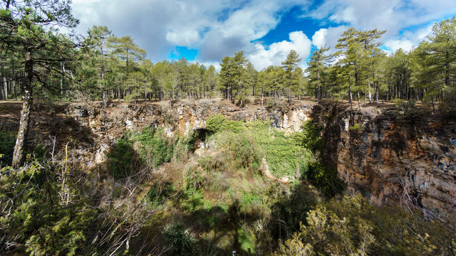 Girlfriend Sinkhole in Cuenca
