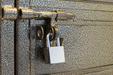 Door locked with useless keys.