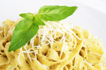 fettuccine pasta with pesto sauce