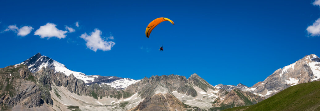 parapente en montagne