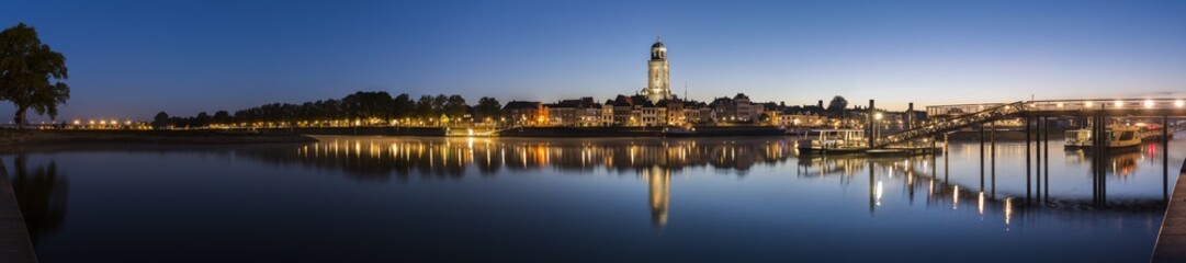 Fototapeta na wymiar Panorama in Deventer at the IJssel
