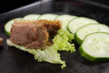 Cooking the duck in the oven with vegetables