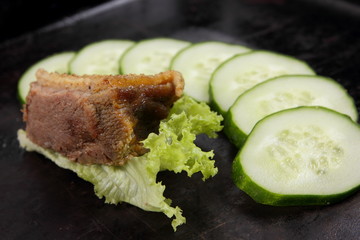 Cooking the duck in the oven with vegetables