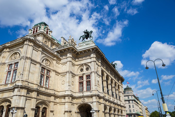 Fototapeta na wymiar Vienna State Opera, Austria