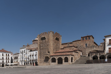 Fototapeta na wymiar Vistas de la plaza mayor de Cáceres, España