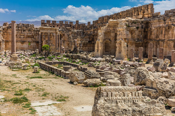 Fototapeta na wymiar Temple of Jupiter romans ruins of Baalbek in Beeka valley Lebanon Middle east