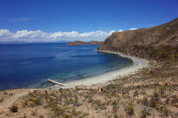 Fototapeta na wymiar Breath taking view of a beach on the Isla Del Sol on Lake Titicaca