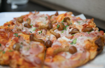 Mushroom pizza