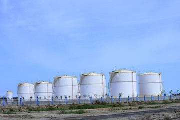 Store containers in chemical plants