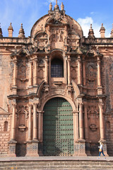 Portail baroque de la cathédrale de Cusco au Pérou