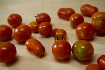 many cherry tomatoes.