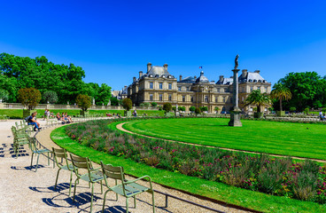 Fototapeta premium Jardin du Luxembourg (Luxembourg Garden) in Paris, France