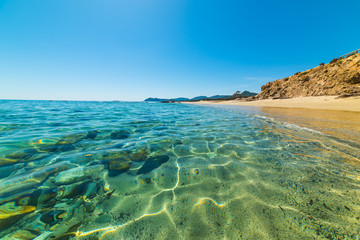 Obraz premium Clear water on a sunny day in Santa Giusta