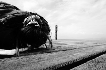 Schlafend in Schwarz und Wei&szlig;