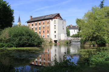 Fototapeta na wymiar L'ancien Moulin de Brunoy