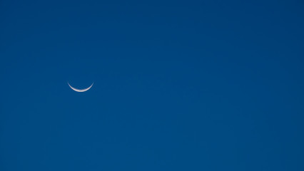 Obraz na płótnie Canvas moon and blue sky