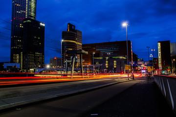 Fototapeta na wymiar Rotterdam bei Nacht