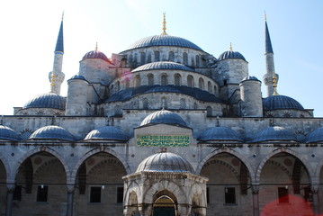 Fototapeta na wymiar Great Blue Mosque