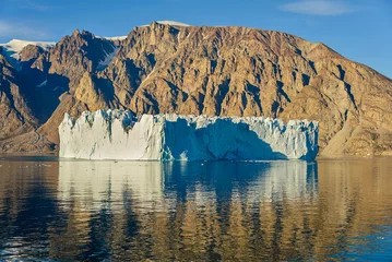 Zelfklevend Fotobehang Iceberg in Greenland © Alexey Seafarer
