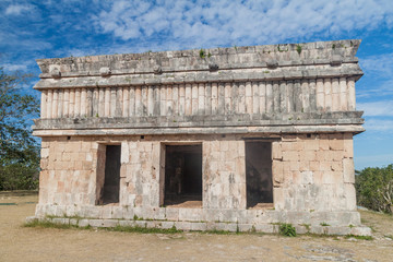 Fototapeta premium Casa de la Tortugas (House of the Turtles) building in the ruins of the ancient Mayan city Uxmal, Mexico