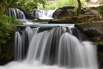 Obraz premium cascate di un torrente